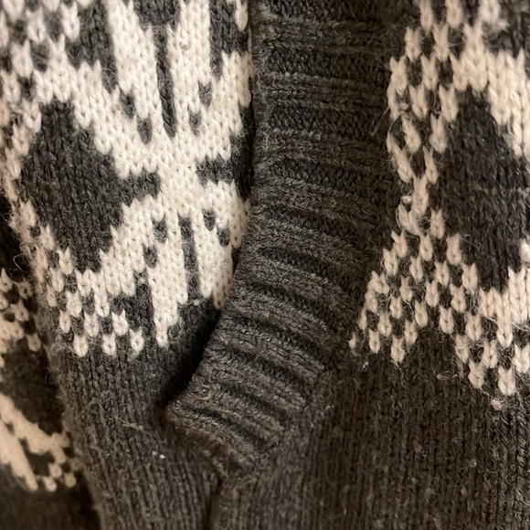 Nordic Sweater Women- Zip Up Cardigan Sweater - Grey and White Ski Sweater. - Picture 2 of 5